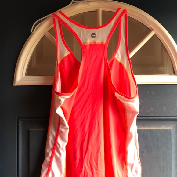 Large Pink tank top - Picture 3 of 3